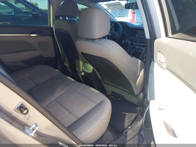 صورة 8 لـ 2020 Hyundai ELANTRA SEL