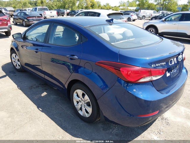 2016 Hyundai ELANTRA SE — фото 3