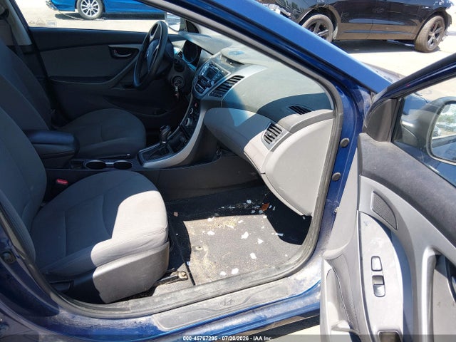 2016 Hyundai ELANTRA SE — фото 5
