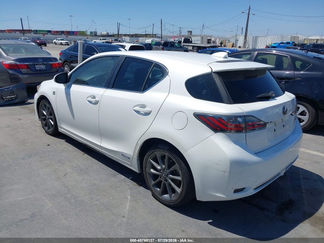 صورة 3 لـ 2012 Lexus CT 200H PREMIUM
