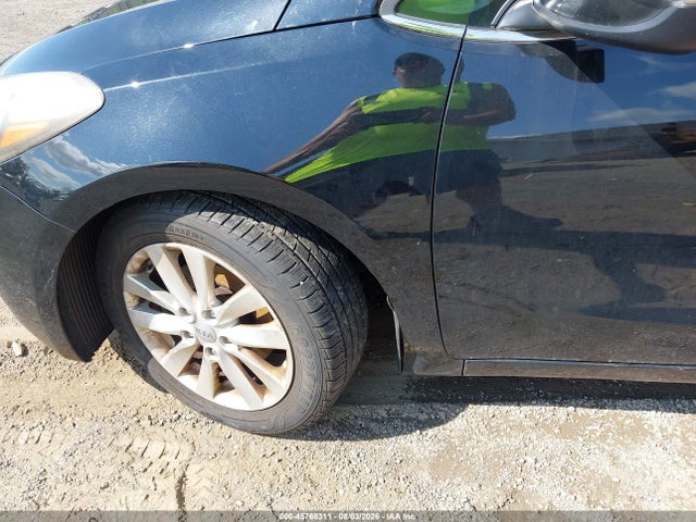صورة 6 لـ 2015 KIA FORTE EX