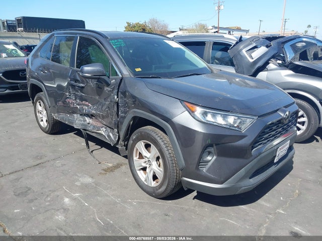 2020 TOYOTA RAV4 XLE
