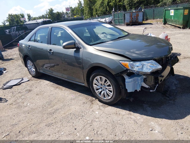 2014 TOYOTA CAMRY LE