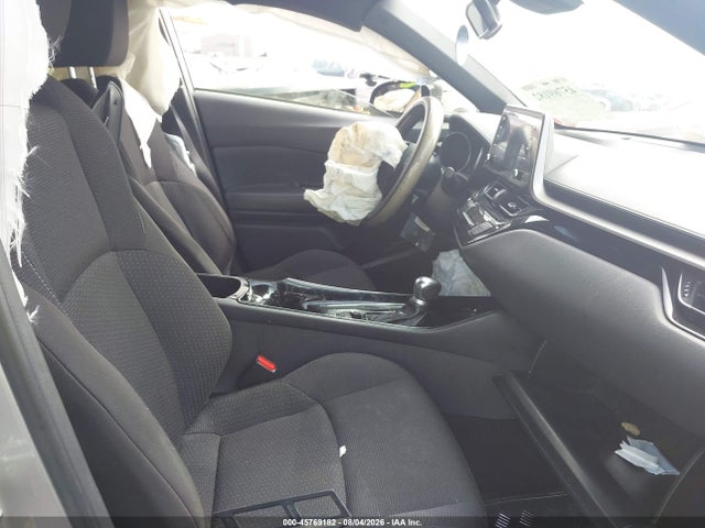 2019 TOYOTA C-HR XLE 5