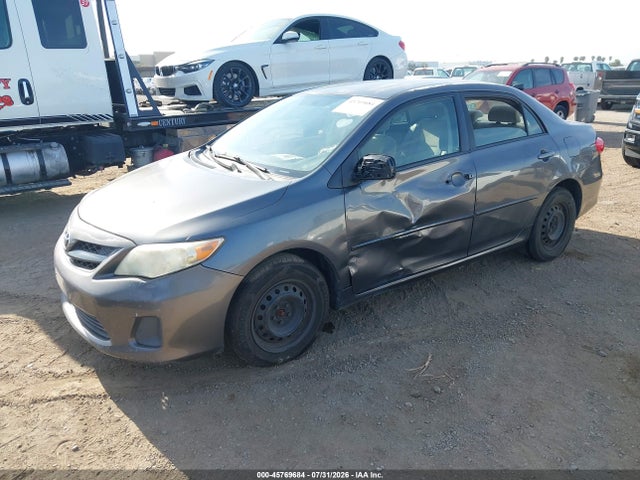 2011 Toyota COROLLA LE 照片 2