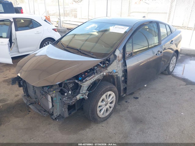 صورة 2 لـ 2019 Toyota PRIUS LE