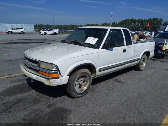 2002 Chevrolet S-10 LS 照片 2