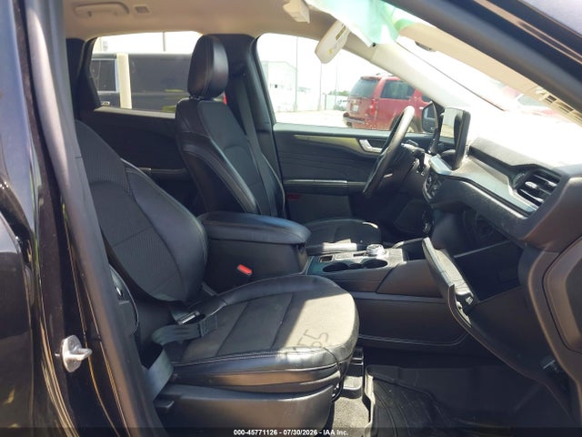 2024 FORD ESCAPE PHEV 17