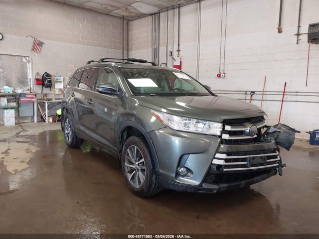 2017 TOYOTA HIGHLANDE XLE