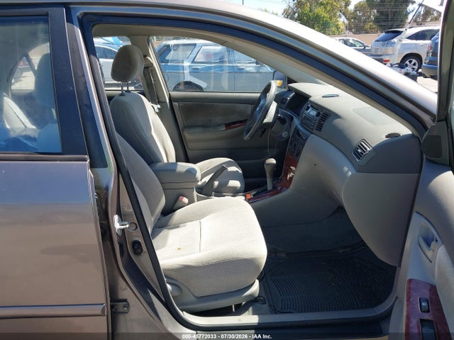 2004 Toyota COROLLA LE photo 5