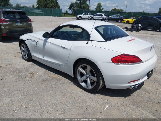 صورة 3 لـ 2011 BMW Z4 SDRIVE30I