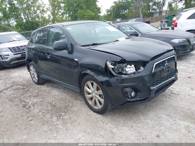 2013 MITSUBISHI OUTLANDER ES