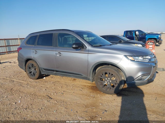 2018 MITSUBISHI OUTLANDER LE 13