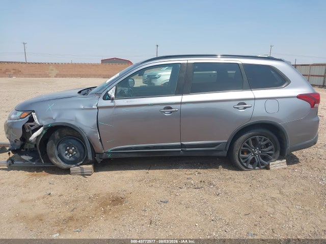 2018 MITSUBISHI OUTLANDER LE 14