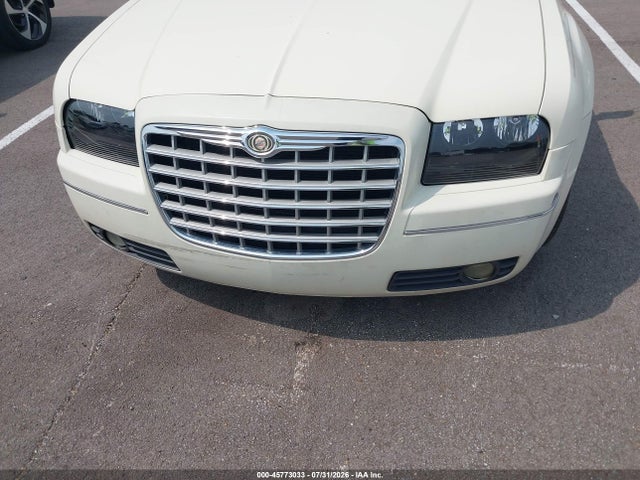 2009 Chrysler 300 LIMITED thumbnail 11