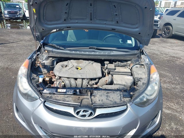 صورة 10 لـ 2013 Hyundai ELANTRA GLS