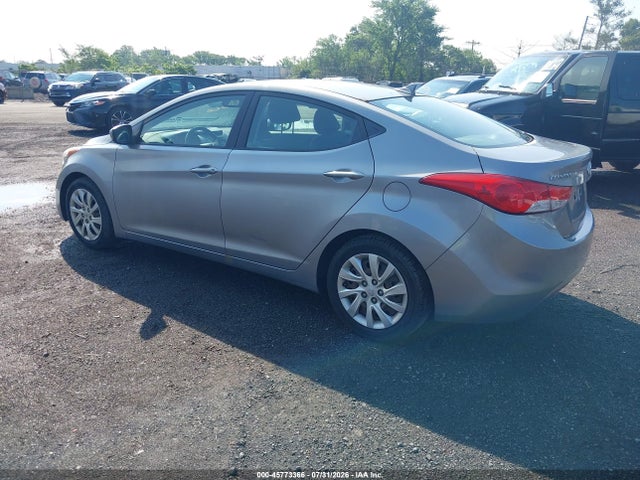 صورة 3 لـ 2013 Hyundai ELANTRA GLS