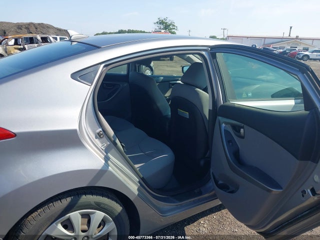 صورة 8 لـ 2013 Hyundai ELANTRA GLS
