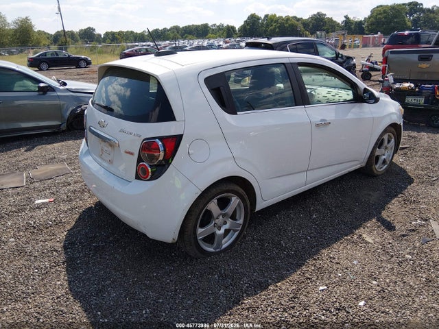 2015 Chevrolet SONIC LTZ AUTO 照片 4