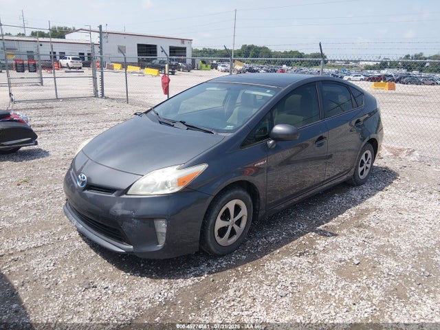 2013 Toyota PRIUS THREE 照片 2