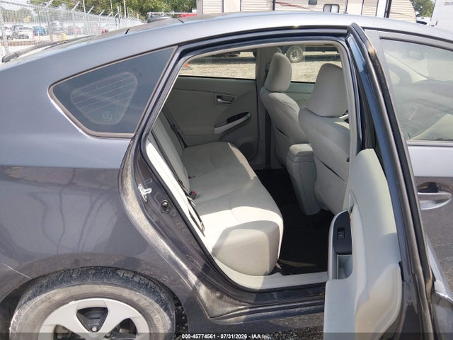 2013 Toyota PRIUS THREE 照片 8