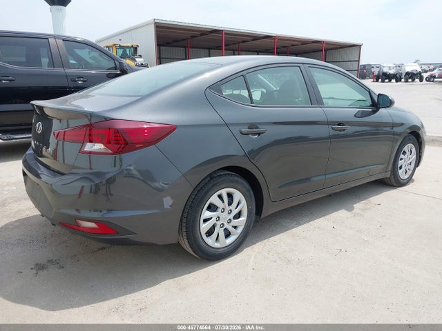 2020 HYUNDAI ELANTRA SE 4