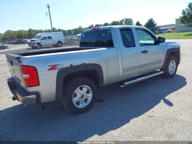 2013 Chevrolet SILVERADO 1500 LT 照片 4