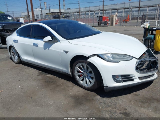 2014 TESLA MODEL S P85