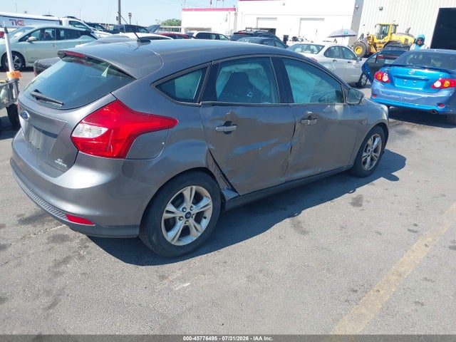 2013 FORD FOCUS SE 照片 4