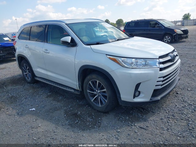 2017 TOYOTA HIGHLANDE XLE