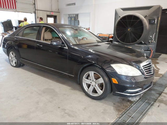 2010 Mercedes-BENZ S 550 — фото 1