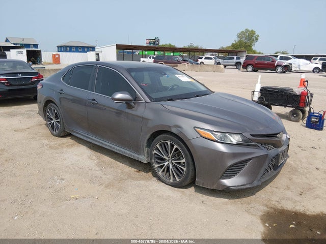 2018 TOYOTA CAMRY SE