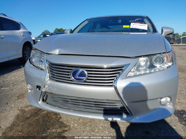 2013 Lexus ES 300H — миниатюра 12