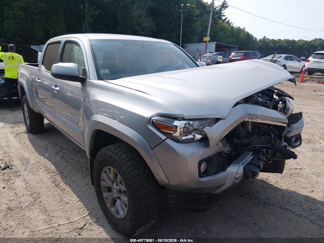 2017 TOYOTA TACOMA SR5 V6