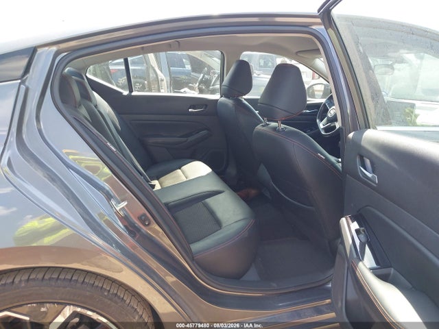 صورة 8 لـ 2025 Nissan ALTIMA SR FWD