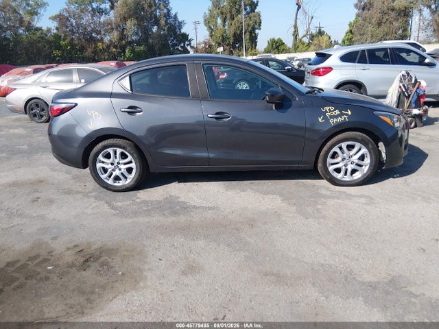 2017 TOYOTA YARIS IA 13