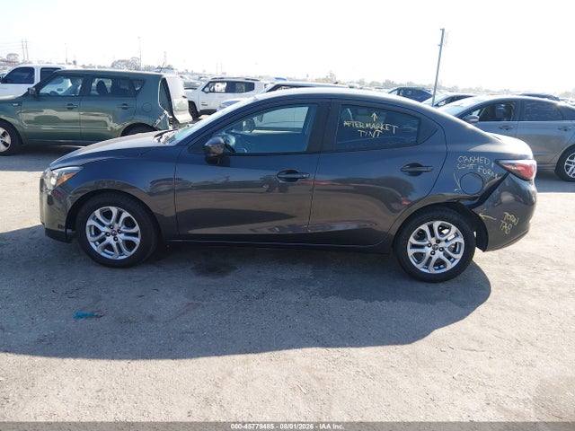 2017 TOYOTA YARIS IA 14