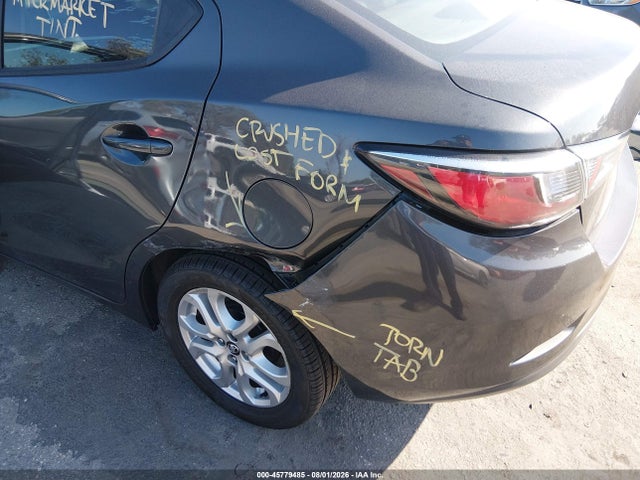 2017 TOYOTA YARIS IA 6