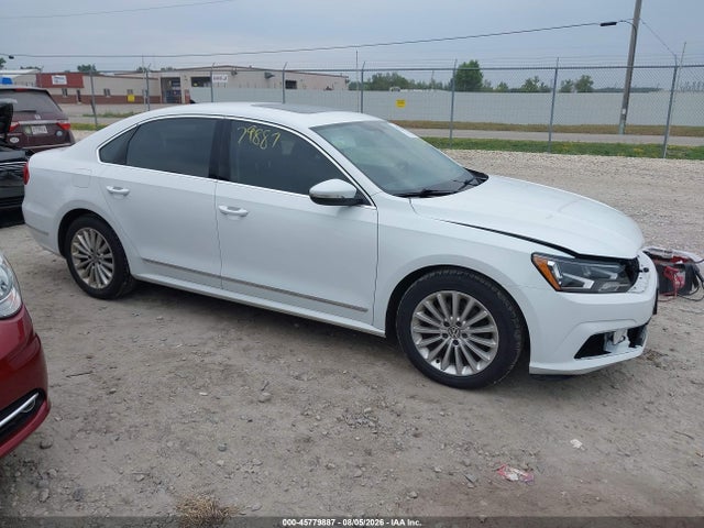 2016 Volkswagen PASSAT 1.8T SE — фото 1