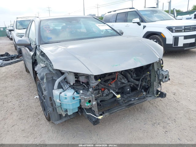 2025 TOYOTA CAMRY SE 6