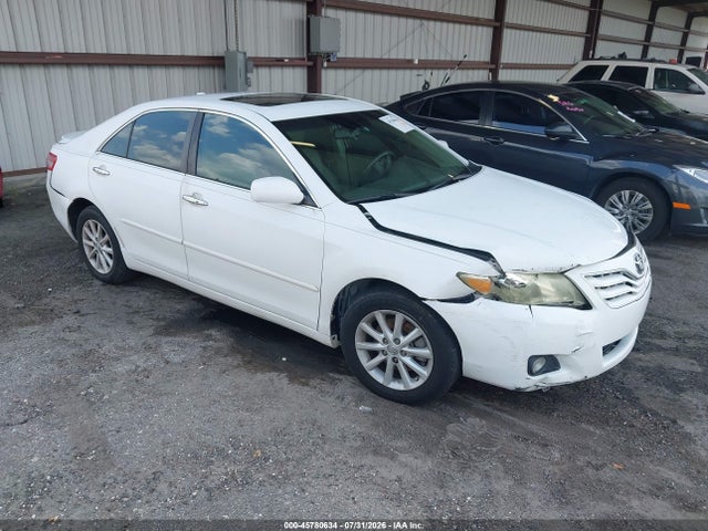 2010 TOYOTA CAMRY XLE