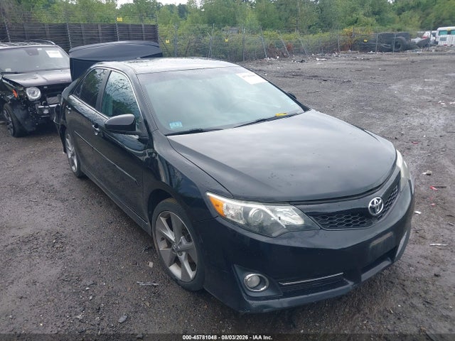 2012 TOYOTA CAMRY SE V6
