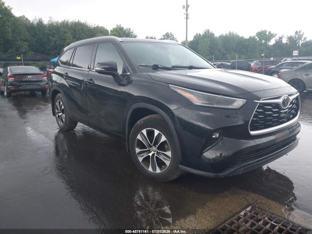 2021 TOYOTA HIGHLANDE XLE