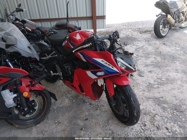 2025 HONDA CBR650 R
