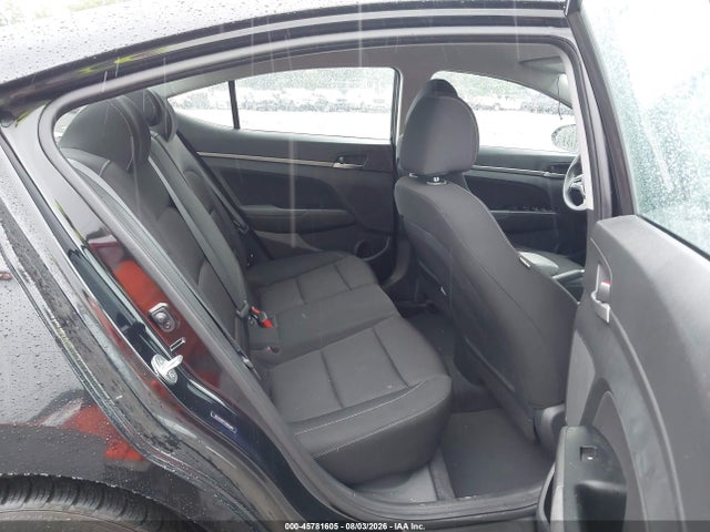 صورة 8 لـ 2018 Hyundai ELANTRA SEL