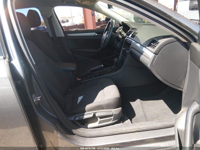 صورة 5 لـ 2015 Volkswagen PASSAT 1.8T S