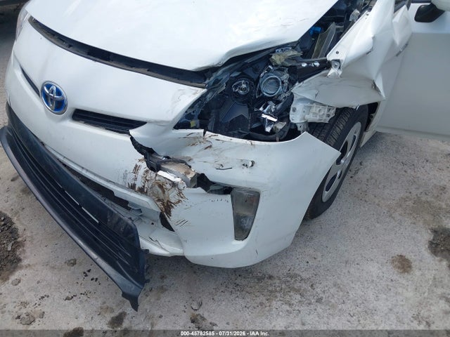 2014 Toyota PRIUS TWO — миниатюра 12