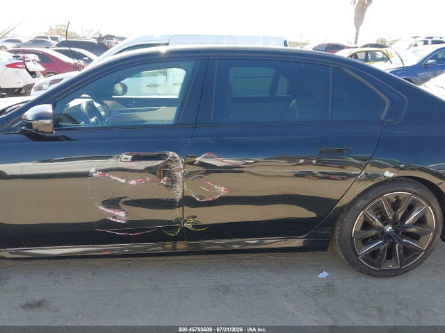 صورة 6 لـ 2024 BMW 760I XDRIVE