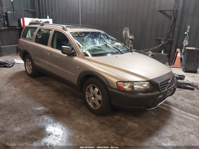 2001 VOLVO V70 XC