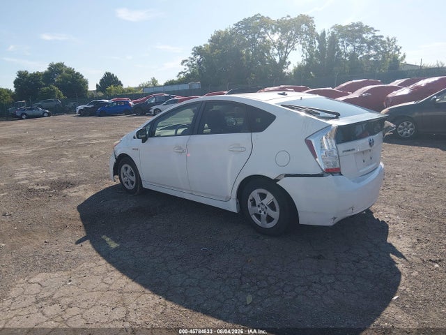 2011 Toyota PRIUS THREE photo 3
